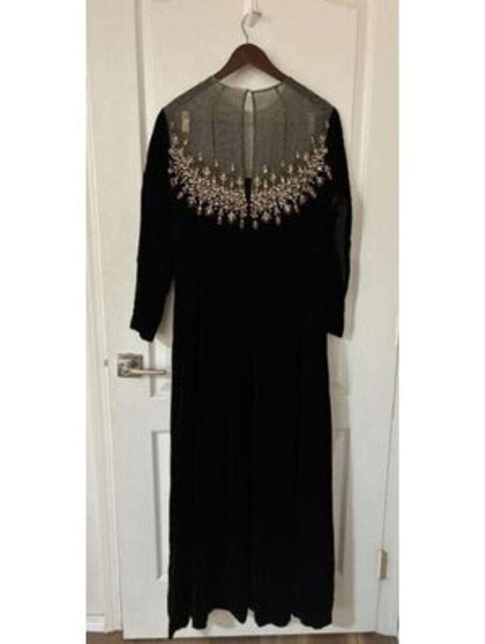 Vintage 1960's Elinor Simmons for Malcom Starr black velvet beaded evening gown - Picture 4 of 9